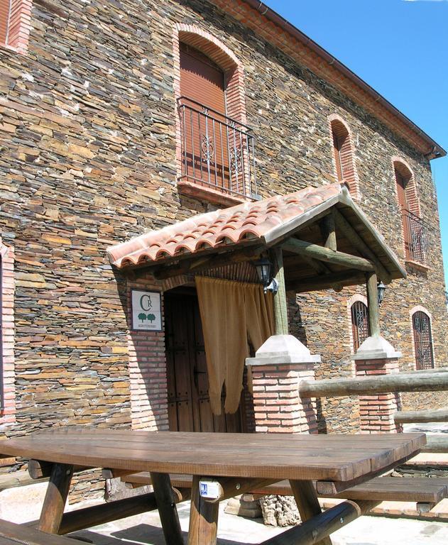 Torrejón el Rubio Casa Rural Pena Falcon מראה חיצוני תמונה
