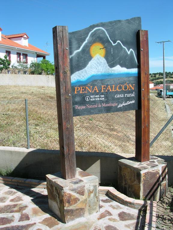 Torrejón el Rubio Casa Rural Pena Falcon מראה חיצוני תמונה