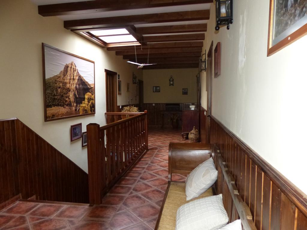 Torrejón el Rubio Casa Rural Pena Falcon מראה חיצוני תמונה